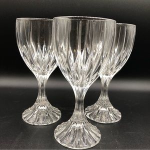 Set of 8 Mikasa Park Lane Crystal Goblets Wine Glasses 6 3/4”  EXCELLENT